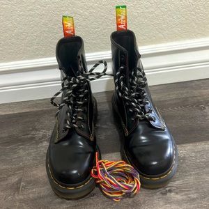 LIMITED EDITION Dr. Martens: “Air Wair”